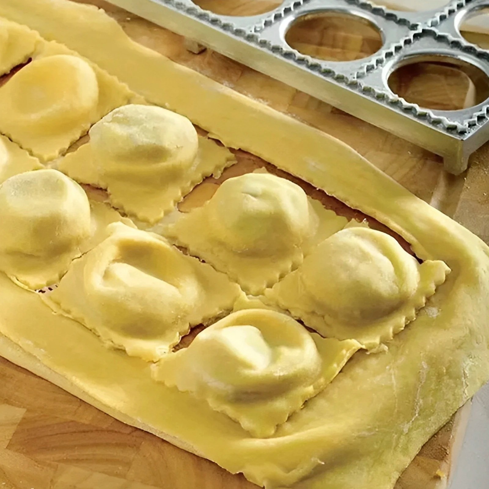 Форма для пельменей, 12-луночн – обзор и цена Zyliss Kitchen Gadgets